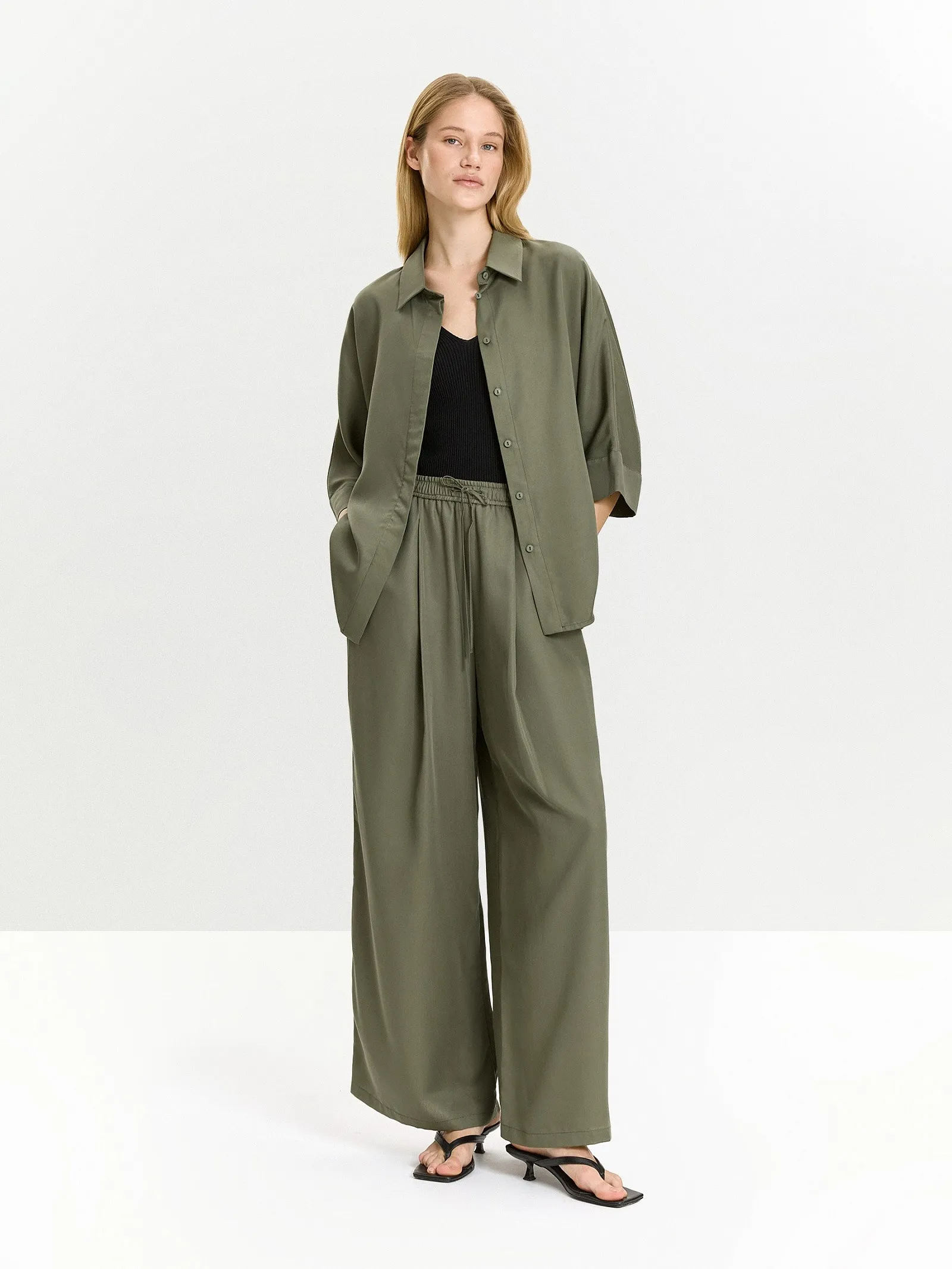 Брюки из 100% тенсела на резинке, D455/pomme