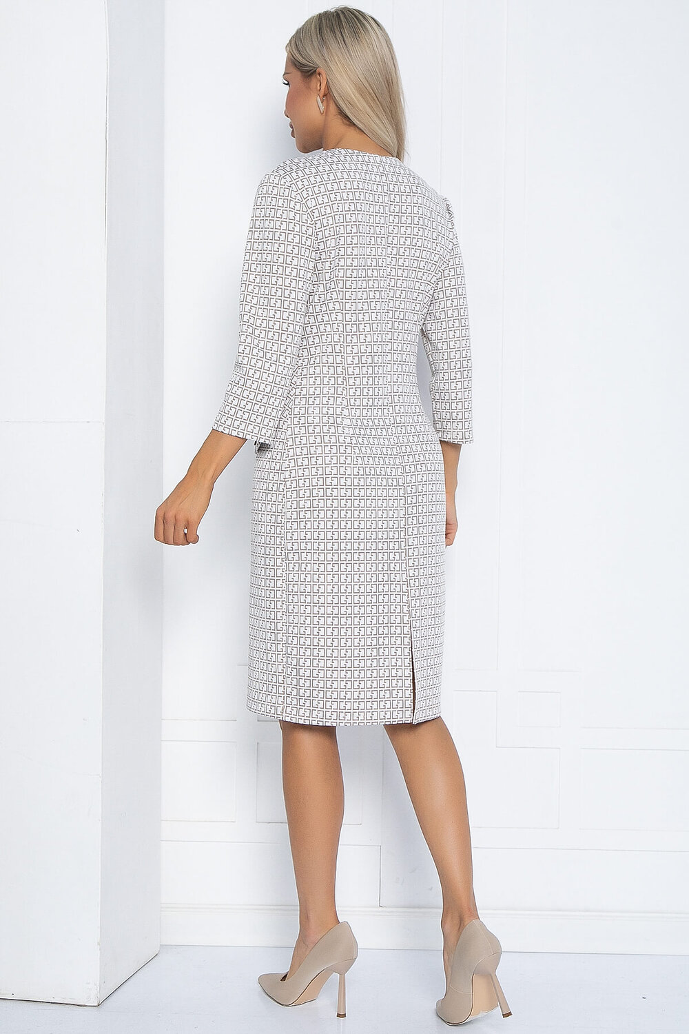 ст. цена2058руб.! LT Collection Платье П12559-19бежевый