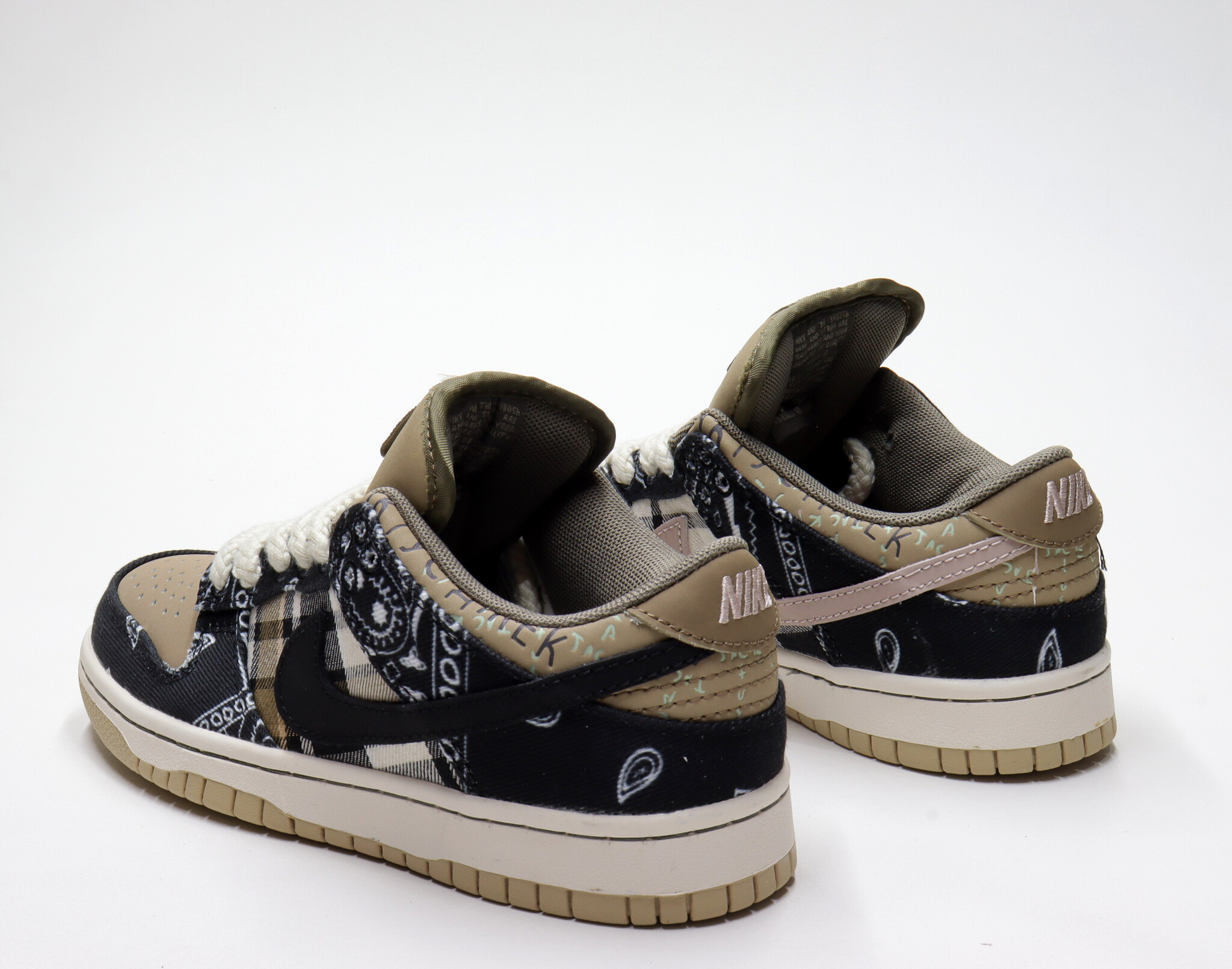 Ст.цена 1863р.Кроссовки Nike Dunk Low SB (36-41)р. / шт.