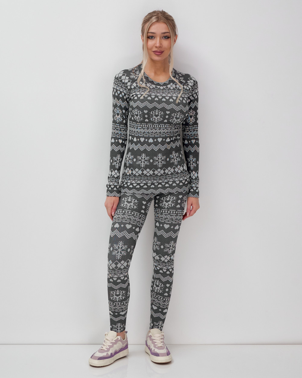 Комплект женского термобелья серого цвета 2520Sr