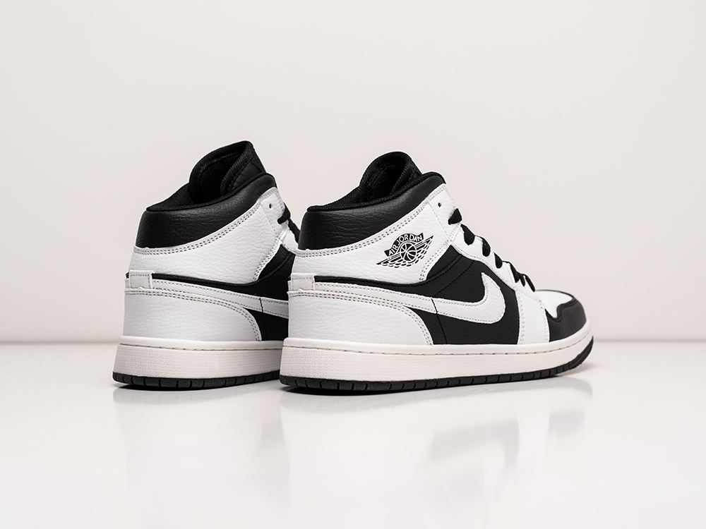 Кроссовки Nike Air Jordan 1 Mid