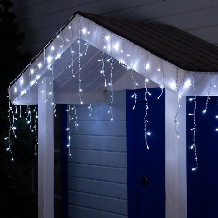 Гирлянда «Бахрома» 4×0.6 м, IP44, белая нить, 180 LED, свечение белое, мерцание белым, 220 В