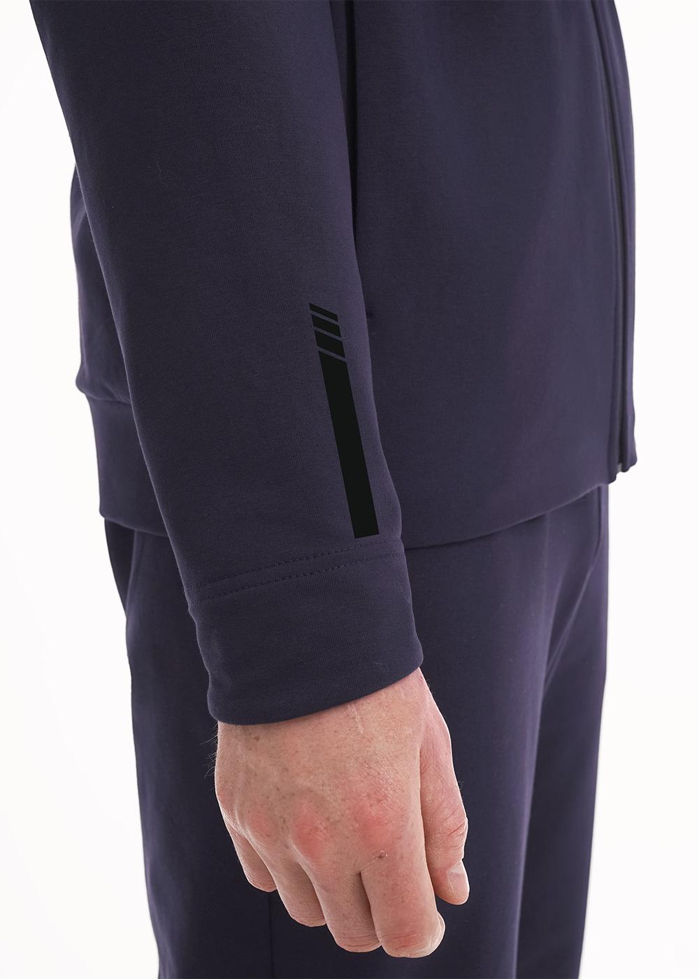 (СТАРАЯ ЦЕНА 2799) CLEVER Куртка муж. 452425/06у maxi(макси)_п